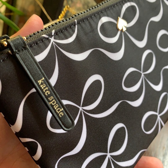 Authentic Kate Spade nylon/leather 2 zip wristlet - Picture 5 of 9
